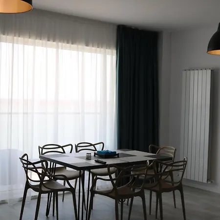 Velier Apartament 67 *