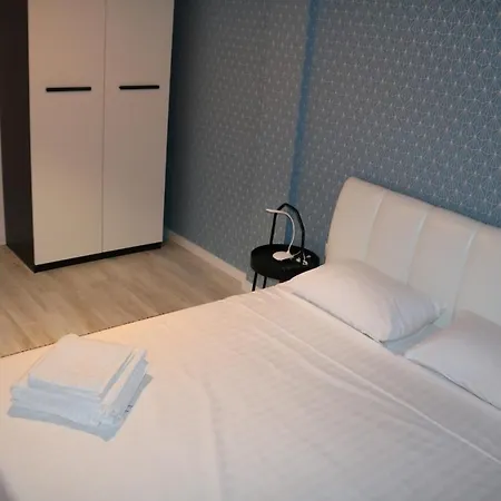 Velier Apartament 67 Mamaia