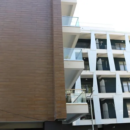 Velier Apartament 67 *